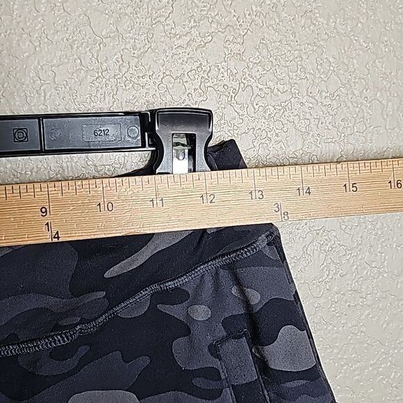 Alphalete Camo Track Pants - Black and Gray - Picture 9 of 11